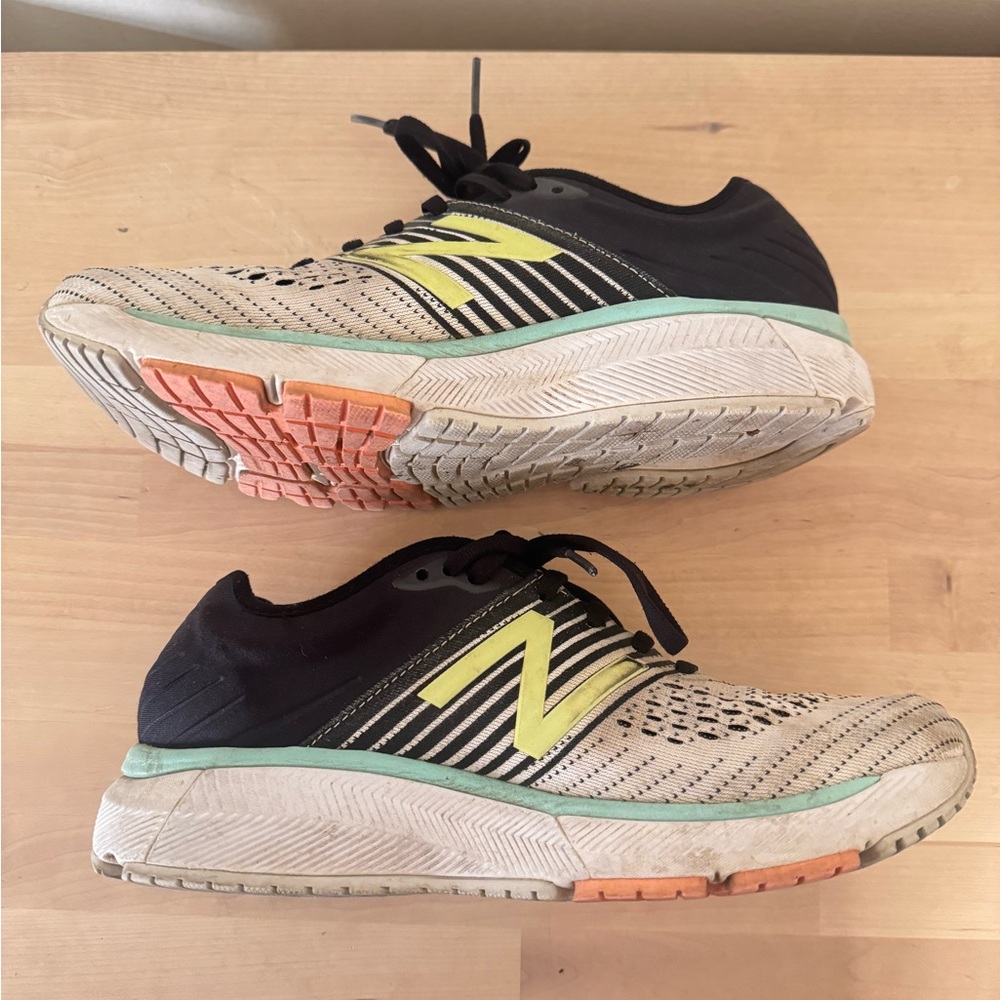 New Balance 860v10 (8.5)